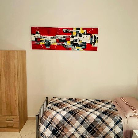Casa Dei Fiori 3 Lejlighed Somma Lombardo Eksteriør billede