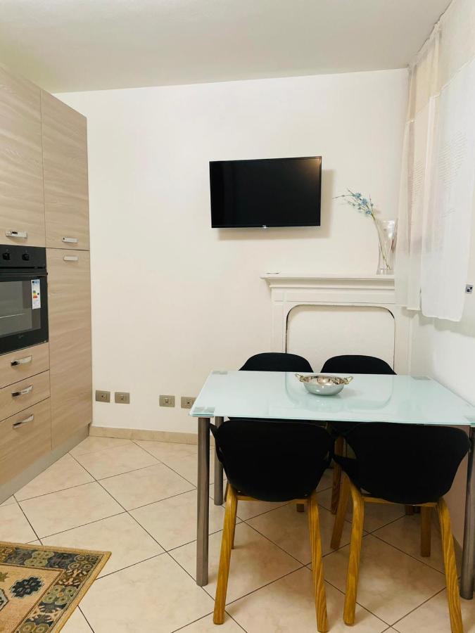 Casa Dei Fiori 3 Lejlighed Somma Lombardo Eksteriør billede