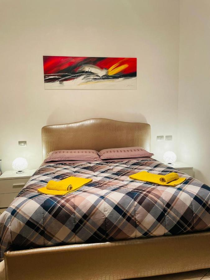 Casa Dei Fiori 3 Lejlighed Somma Lombardo Eksteriør billede