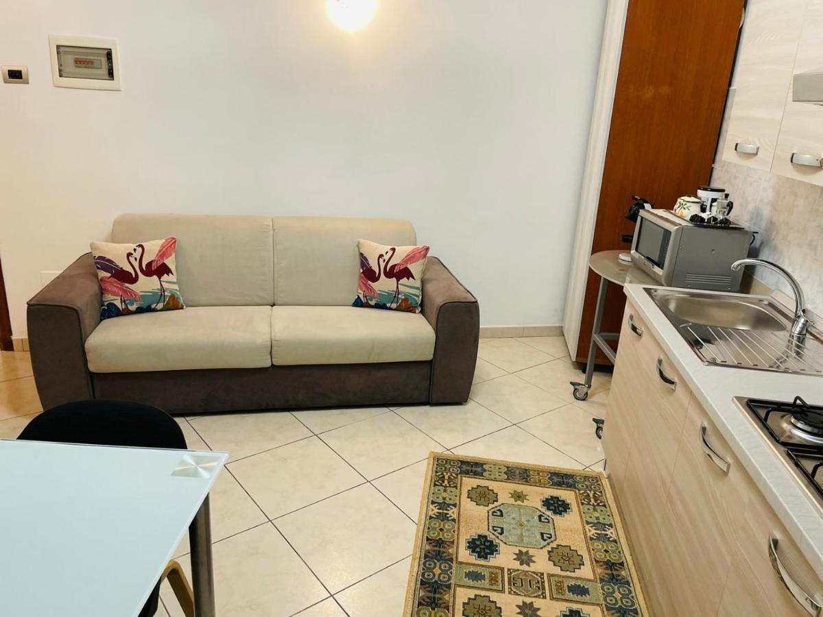 Casa Dei Fiori 3 Lejlighed Somma Lombardo Eksteriør billede