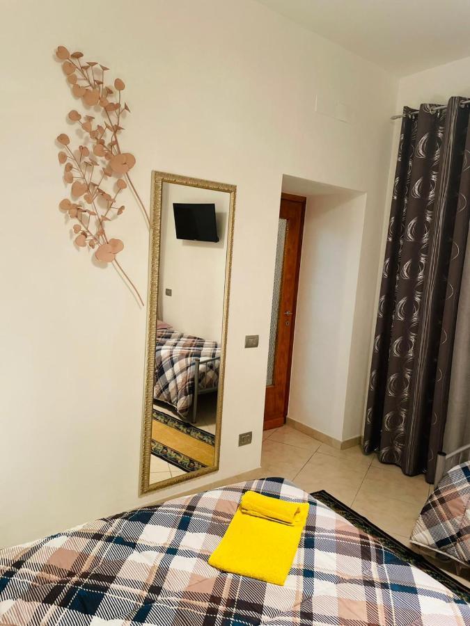 Casa Dei Fiori 3 Lejlighed Somma Lombardo Eksteriør billede